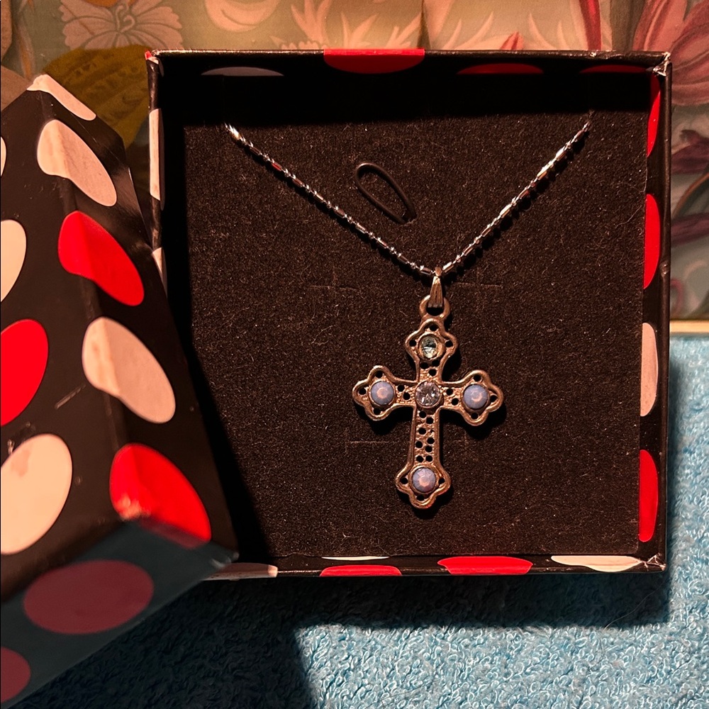 Elegant Silver Cross Pendant Necklace